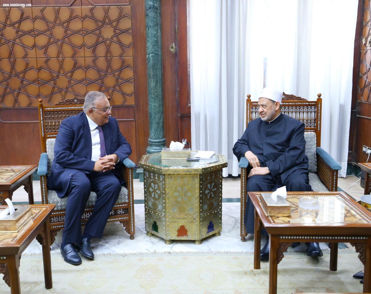 رئيس القومي لحقوق الإنسان يلتقي شيخ الأزهر لبحث سبل تعزيز التعاون المؤسسي