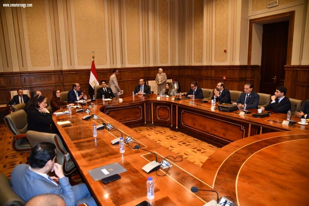 اقتصادية الشيوخ تناقش التيسيرات الضريبية بحضور وزيرا المالية والشئون النيابية.. برلماني: تعود بالنفع علي الاقتصاد والممولين 