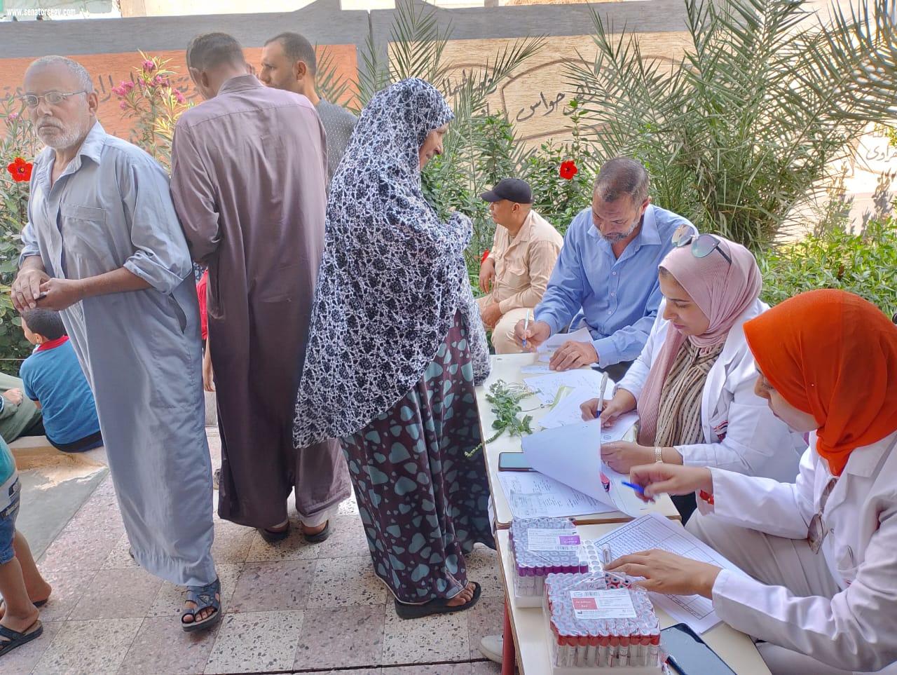 بحضور عددكبيرمن الاهالي انطلاق القافلة الطبيةالمجانية  بعزبةحجازي حسانين لحزب مستقبل وطن تحت رعاية  