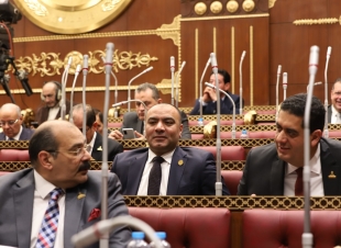 نائبي دمياط بالشيوخ وليد التمامي ومحمد ابوحجازي يشيدان بتوجيهات الرئيس السيسي بدعم المشاريع الصغيرة والمتوسطة ..الرئيس يؤمن بأهمية المشروعات الصغيرة في دفع النمو الاقتصادي