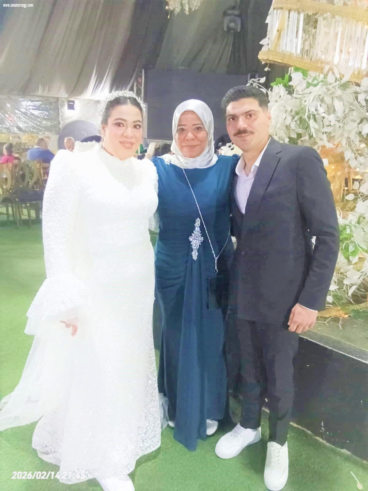 مظهر أبوعايد يهنئ الدكتورة فاتن فتحي بعقد قران نجلتها