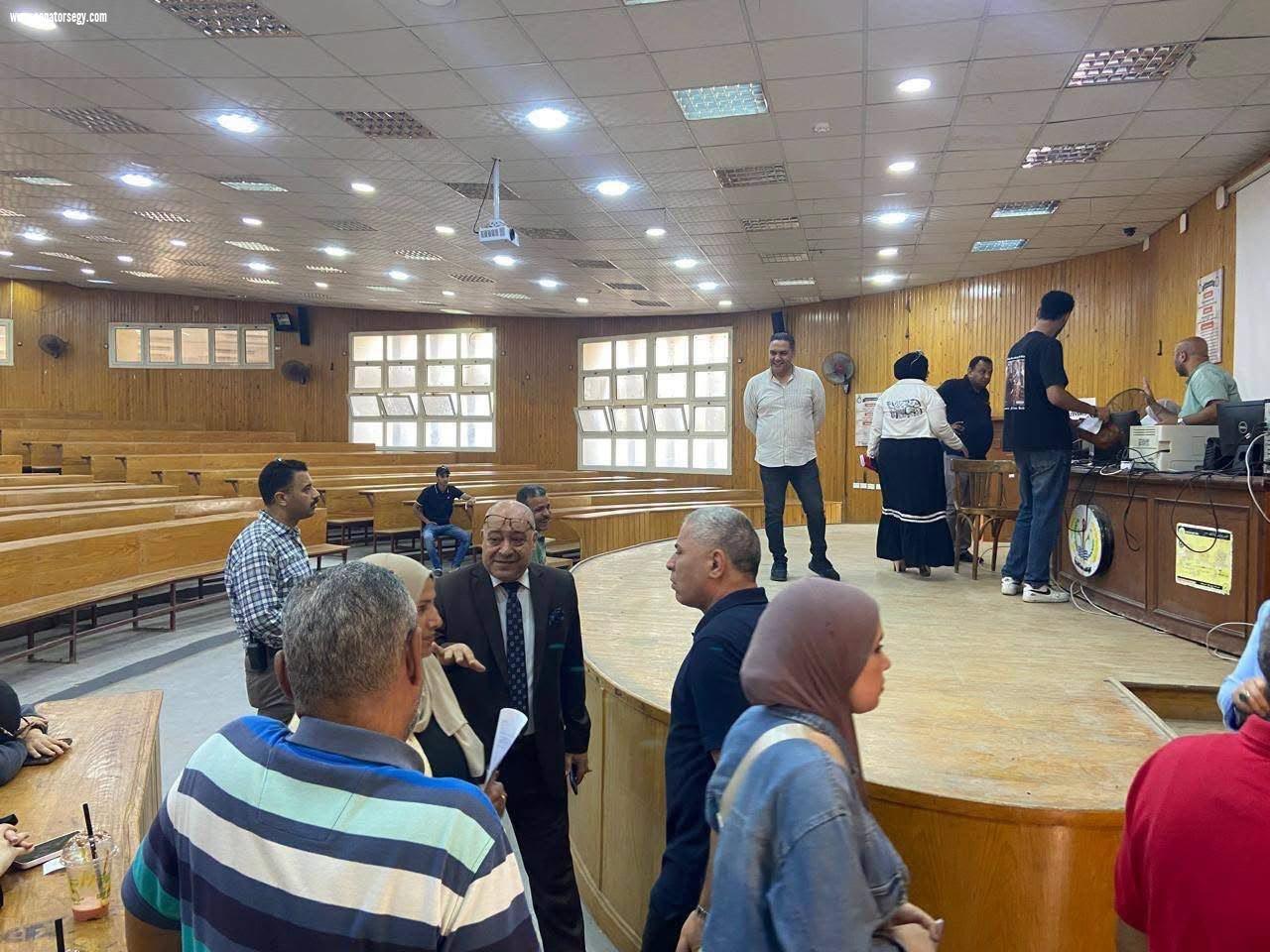 بمباشرة مهامه رسميًا.. الدكتور مسعد سلامة مندور يقود انطلاقة جديدة بكلية الآداب جامعة المنصورة