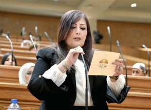 النائبة إليزابيث شاكر: ثقتنا كاملة في القيادة السياسية لحماية أمن مصر.. ووحدة الصف أقوى رد على الشائعات